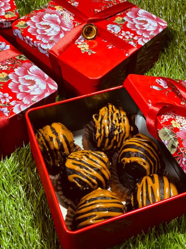 Cocoa - lotus biscoff truffles Christmas bells